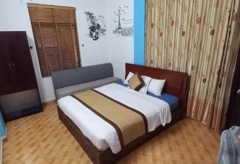 Alex Hotel allows 18 year olds to book a room