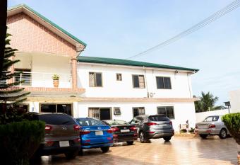 Bonsukoda Lodge allows 18 year olds to book a room