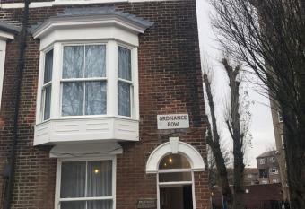 Old Victory House Homestay allows 18 year olds to book a room