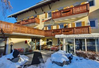 Hotel Martinerhof has Balcony rooms
