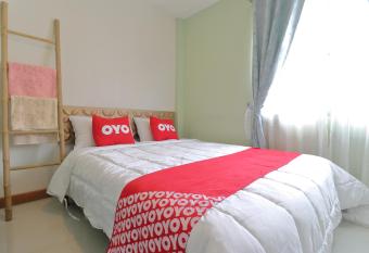 Saen Sabai Hostel has Balcony rooms