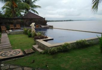 Wahyu Dana Hotel has Balcony rooms