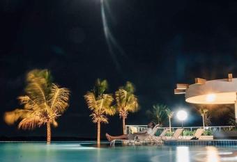 SALINAS PARK RESORT has Balcony rooms