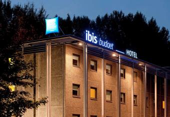 ibis budget Amsterdam Airport allows 18 year olds to book a room