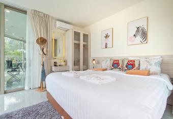 Oceana Seaview condo by A Building has Balcony rooms