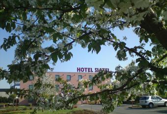 Hotel Siatel Metz allows 18 year olds to book a room