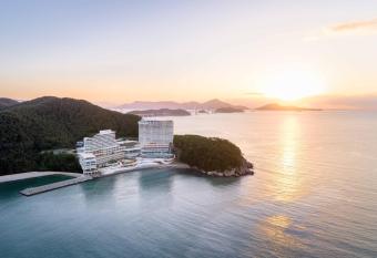 Hanwha Resort Geoje Belvedere has Balcony rooms