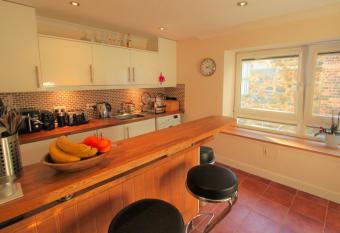 Argyll Apartments - George Street, Oban allows 18 year olds to book a room