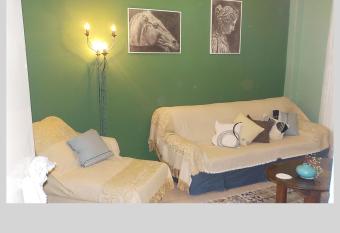 G & G guesthouse has Balcony rooms