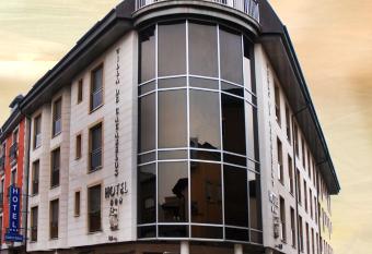 Hotel Villa de Cacabelos has Balcony rooms