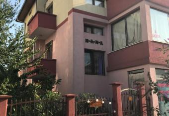 Guest House Dara has Balcony rooms