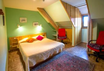 Gites Les C  pages has Balcony rooms