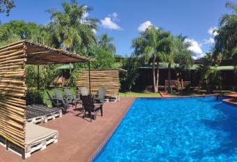 Posada 21 Oranges allows 18 year olds to book a room