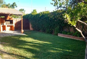 Nuestro Crep  sculo allows 18 year olds to book a room