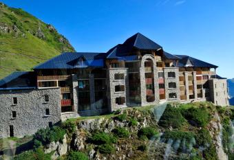 R  sidence Azureva La Mongie has Balcony rooms