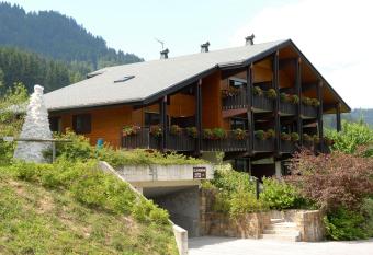 Azureva La Clusaz les Aravis has Balcony rooms