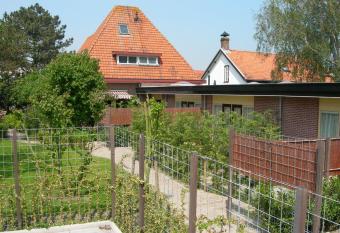 Pension Kamperland allows 18 year olds to book a room