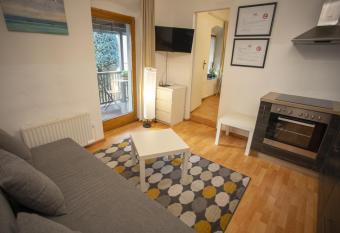 Hall Deluxe City Apartment has Balcony rooms