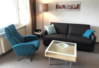 Studio Ravaisch allows 18 year olds to book a room