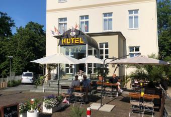 City Hotel Lippstadt allows 18 year olds to book a room