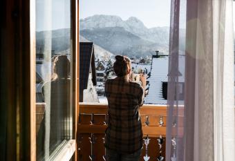 Willa Malinowa allows 18 year olds to book a room