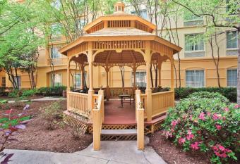 La Quinta Inn & Suites by Wyndham Univ Area Chapel Hill allows 18 year olds to book a room