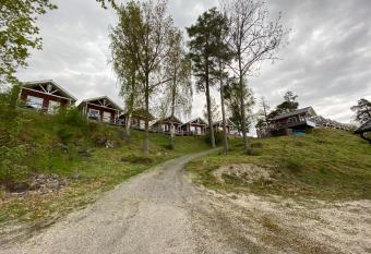 Visitor Stugby allows 18 year olds to book a room