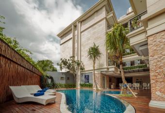 Alron Hotel Kuta Powered by Archipelago allows 18 year olds to book a room