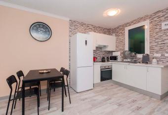 New Cozy Apartment Botanico has Balcony rooms