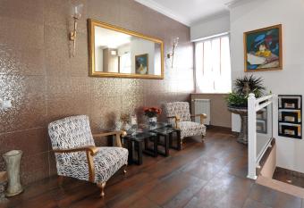 Hotel Aviz has Balcony rooms