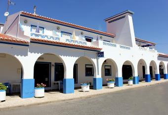 Ondazul allows 18 year olds to book a room