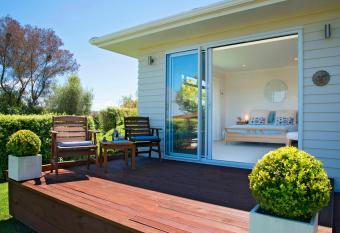 117 Higgs - Room With a View allows 18 year olds to book a room