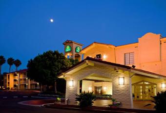 La Quinta Inn by Wyndham San Diego Chula Vista allows 18 year olds to book a room