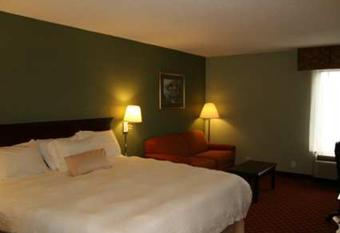 Hampton Inn Hillsville has Balcony rooms