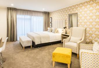 ASURE Destiny on Fitzherbert Motel allows 18 year olds to book a room