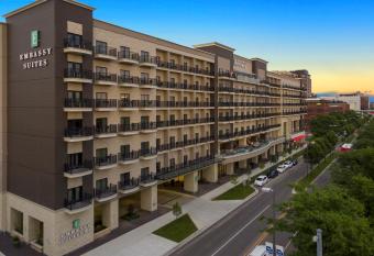 Embassy Suites by Hilton Grand Rapids Downtown has Balcony rooms