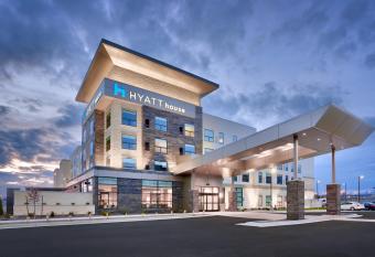 Hyatt House Provo/Pleasant Grove allows 18 year olds to book a room