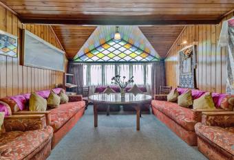 Dekeling Hotel allows 18 year olds to book a room