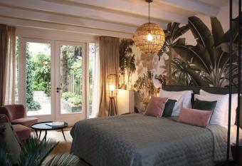 Villa360 has Balcony rooms