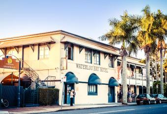The Waterloo Bay Hotel has Balcony rooms