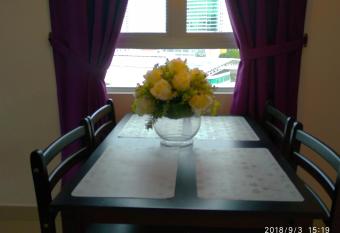 APARTEL OPP SPICE ARENA (4 ROOMS) has Balcony rooms