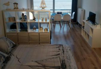 Zeewende 18 allows 18 year olds to book a room