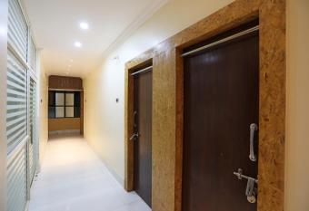 OYO Flagship Hotel Sai Krishna allows 18 year olds to book a room