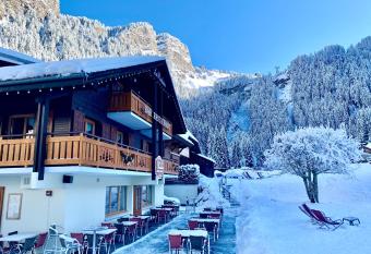 Hameau des Prodains - H  tel has Balcony rooms
