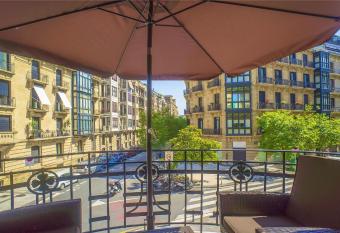 Downtown Design Apartment allows 18 year olds to book a room