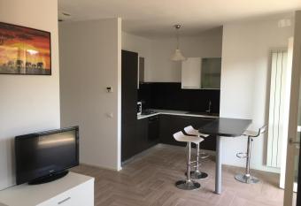 Le Cinque Spezie allows 18 year olds to book a room