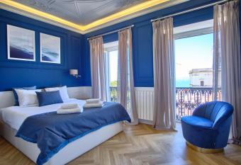Luxurious Alfama Riverview has Balcony rooms