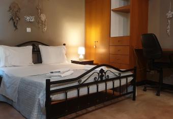 Andreas&Dinas sweet home allows 18 year olds to book a room