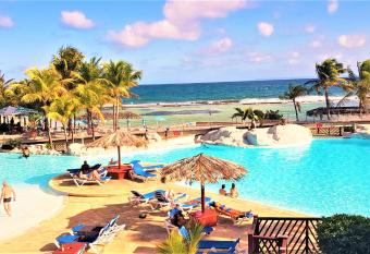 Touba Manga Beach allows 18 year olds to book a room