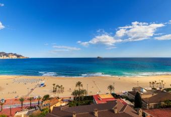 Apartamentos Mirador allows 18 year olds to book a room